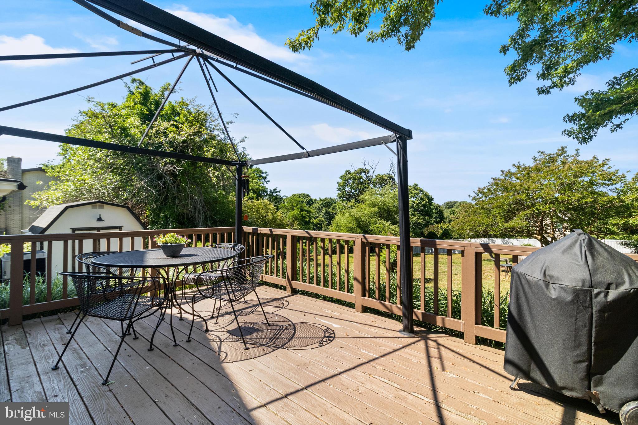 BRETON BAY ESTATES - Residential