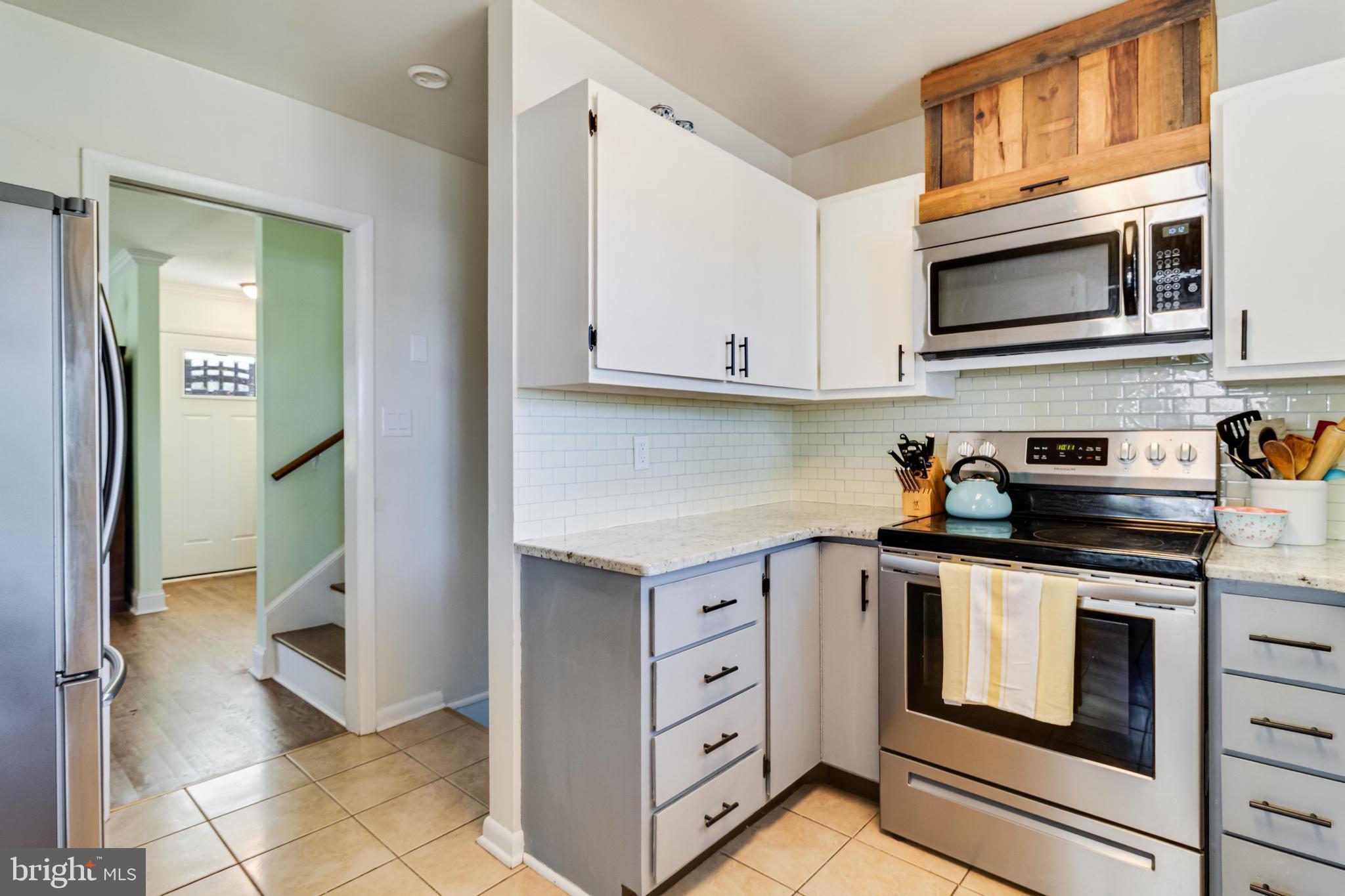 BRETON BAY ESTATES - Residential