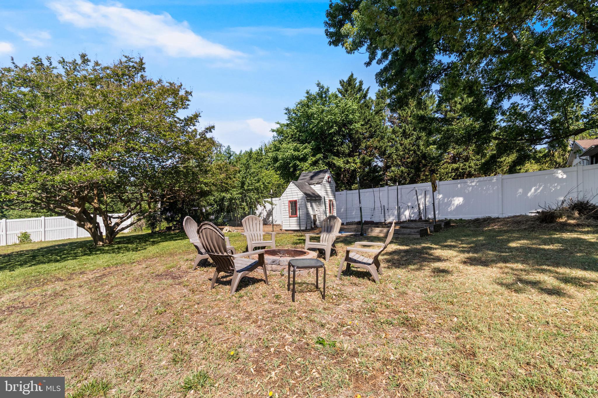 BRETON BAY ESTATES - Residential