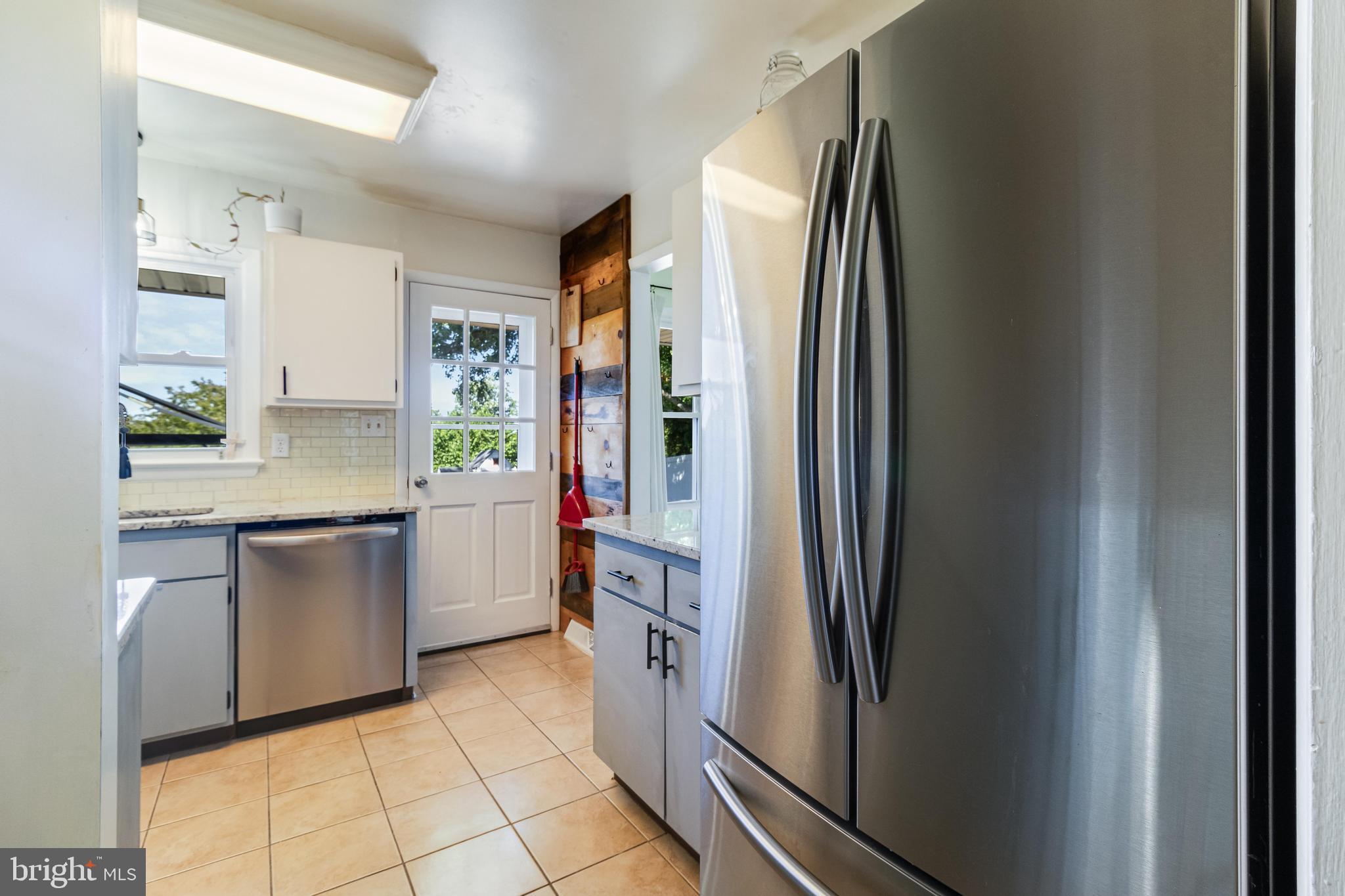 BRETON BAY ESTATES - Residential