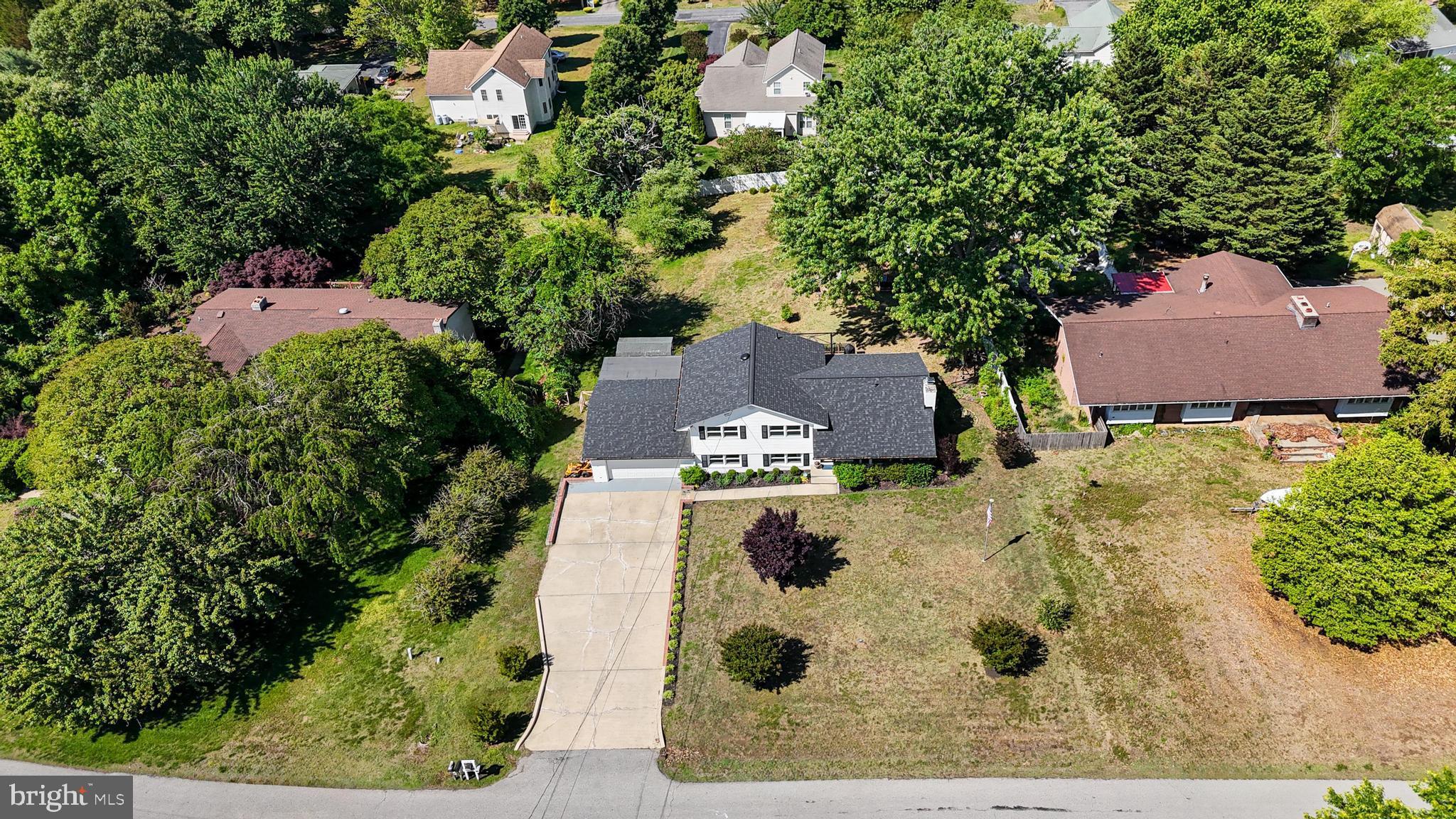 BRETON BAY ESTATES - Residential