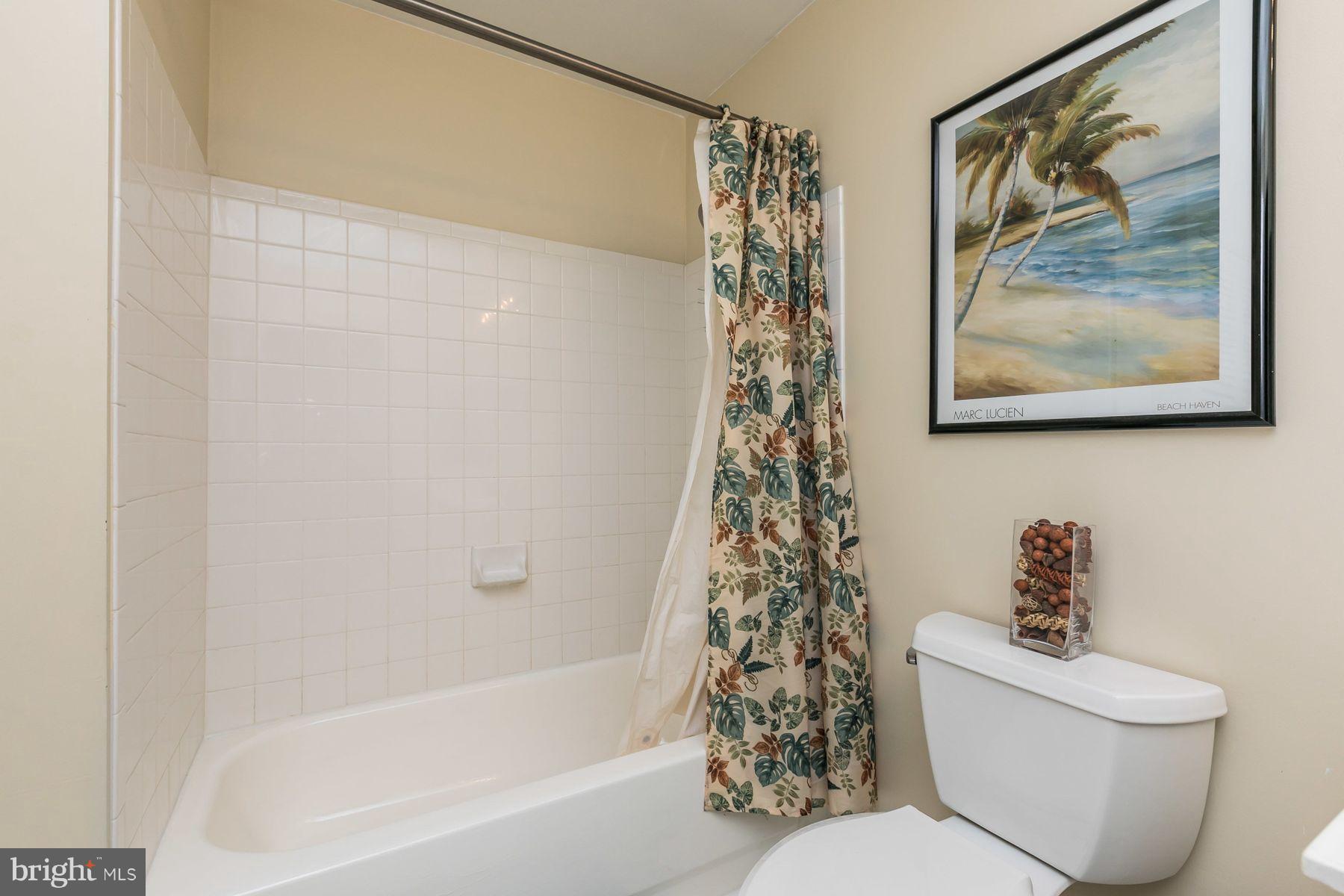 PIERSIDE AT HARBORVIEW - Residential Lease