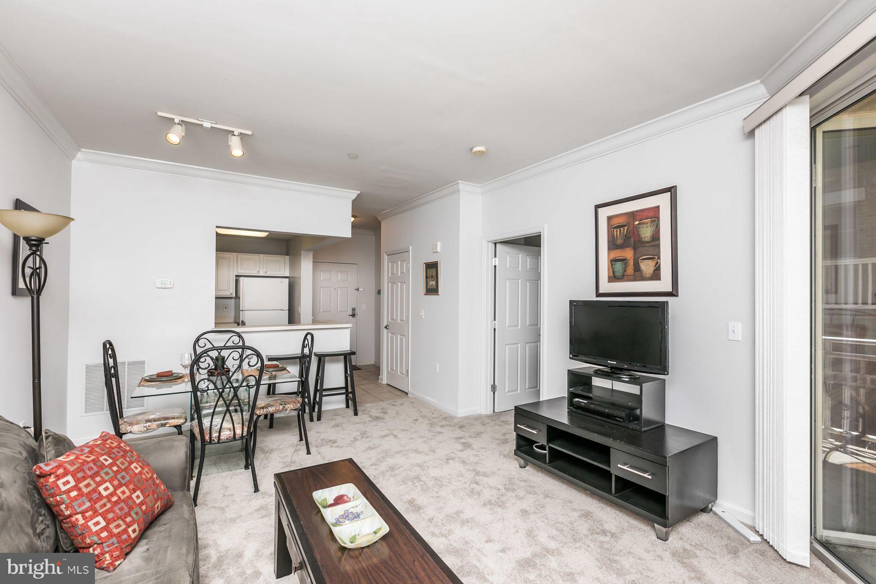 PIERSIDE AT HARBORVIEW - Residential Lease