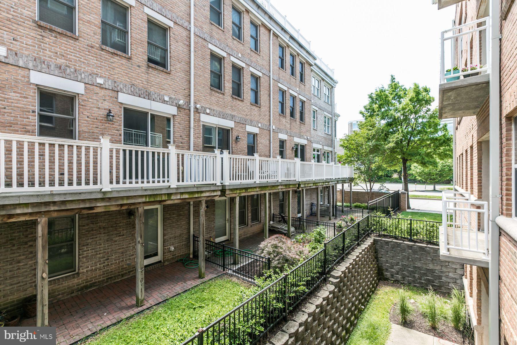 PIERSIDE AT HARBORVIEW - Residential Lease