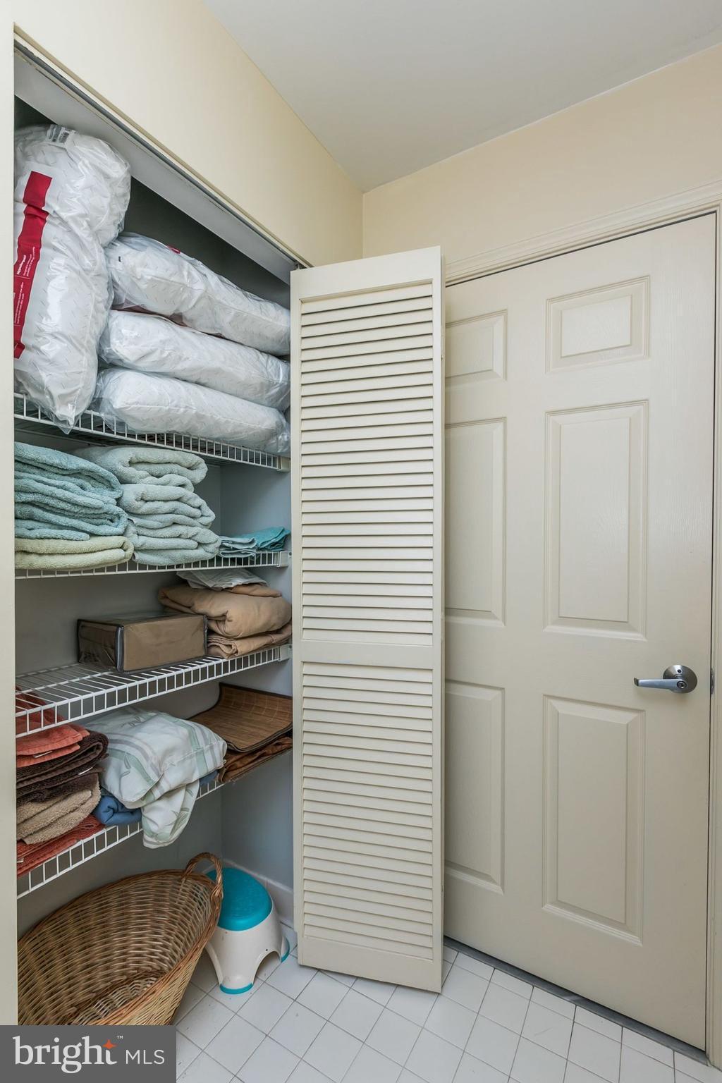 PIERSIDE AT HARBORVIEW - Residential Lease