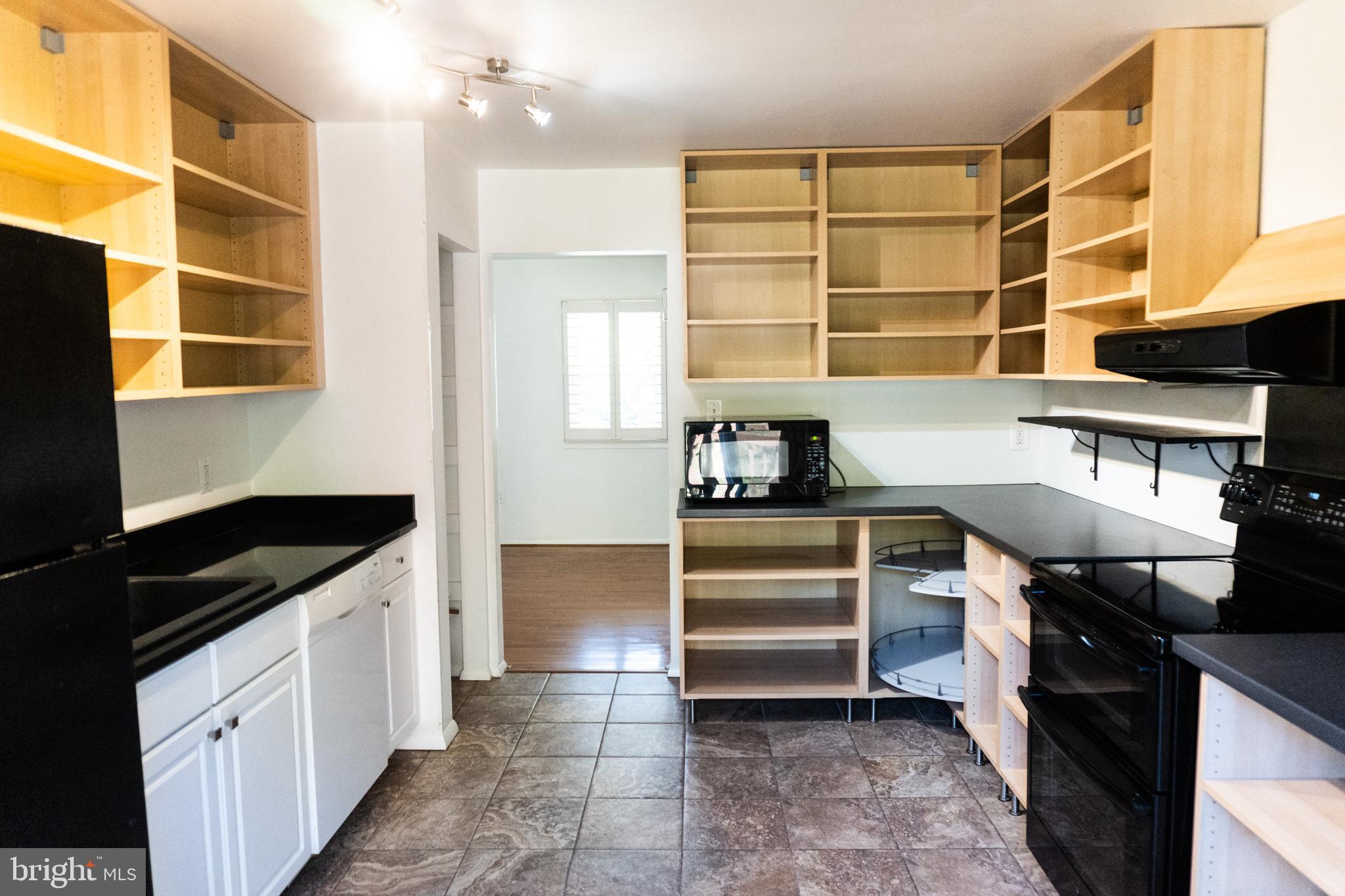 DALE CITY - Residential Lease