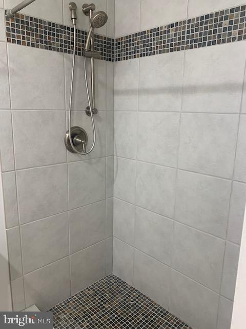 DALE CITY - Residential Lease