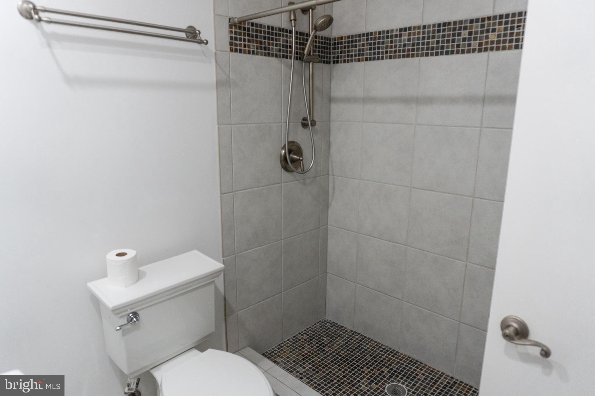 DALE CITY - Residential Lease