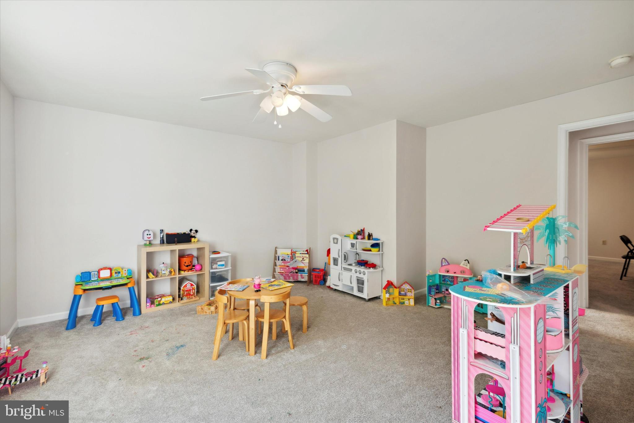 ROXBOROUGH - Residential Lease