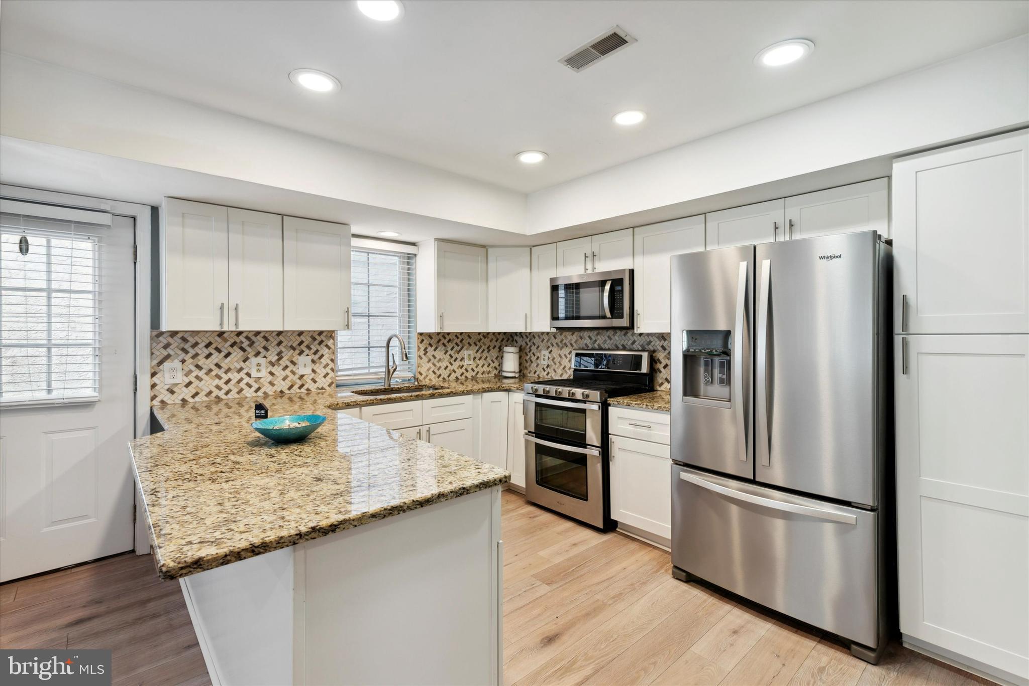 ROXBOROUGH - Residential Lease