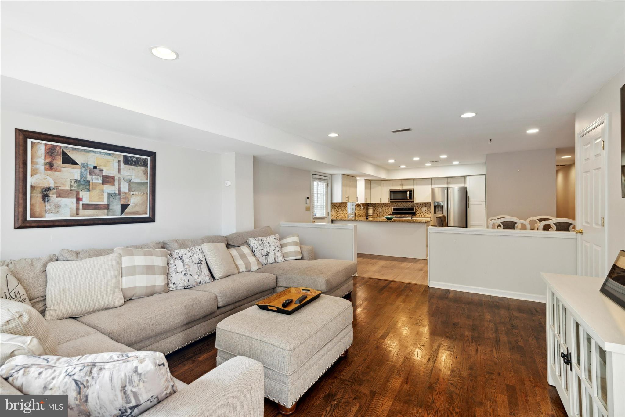 ROXBOROUGH - Residential Lease