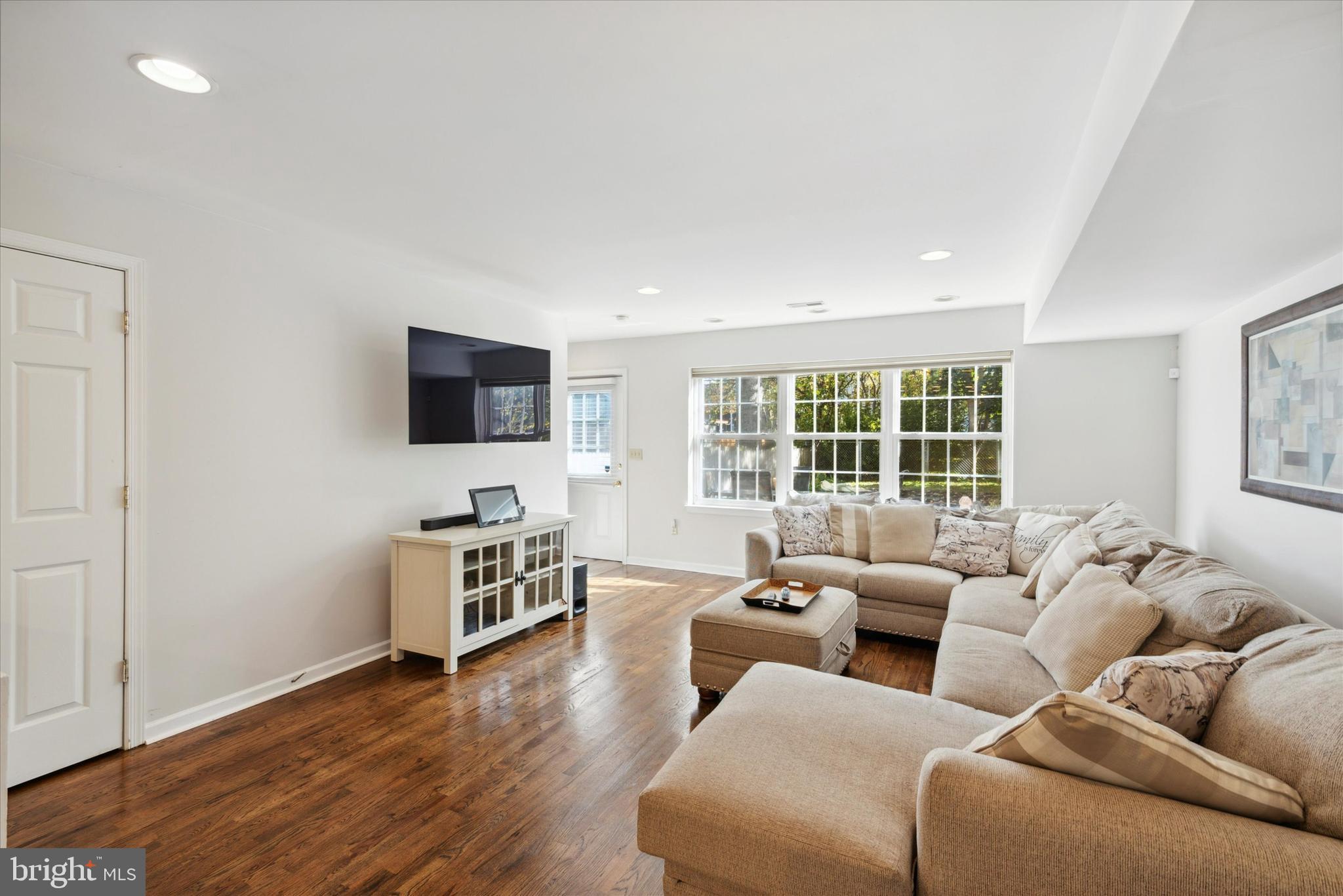 ROXBOROUGH - Residential Lease