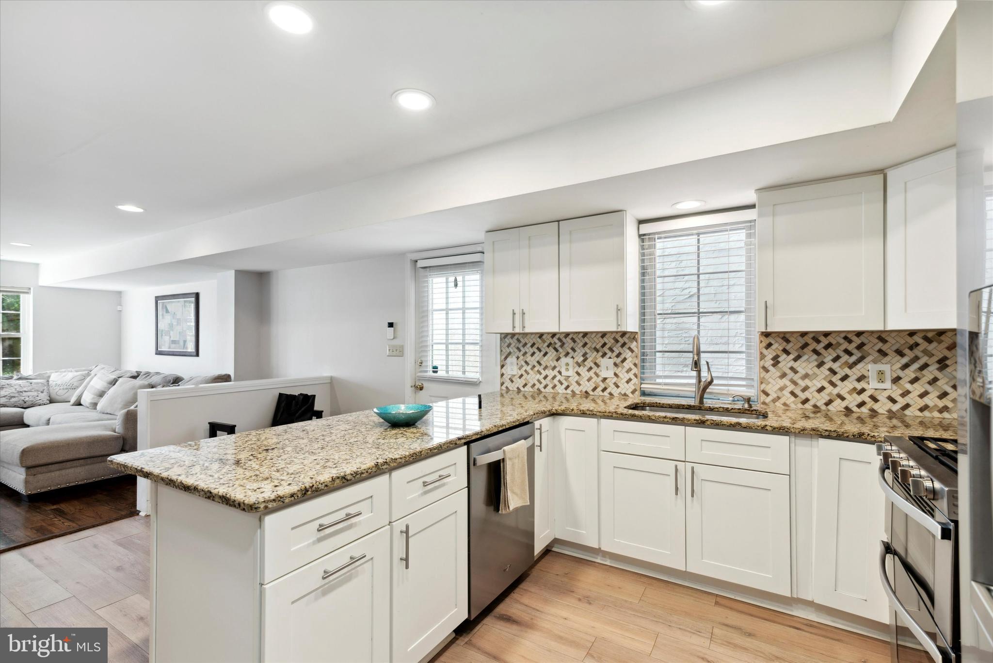 ROXBOROUGH - Residential Lease