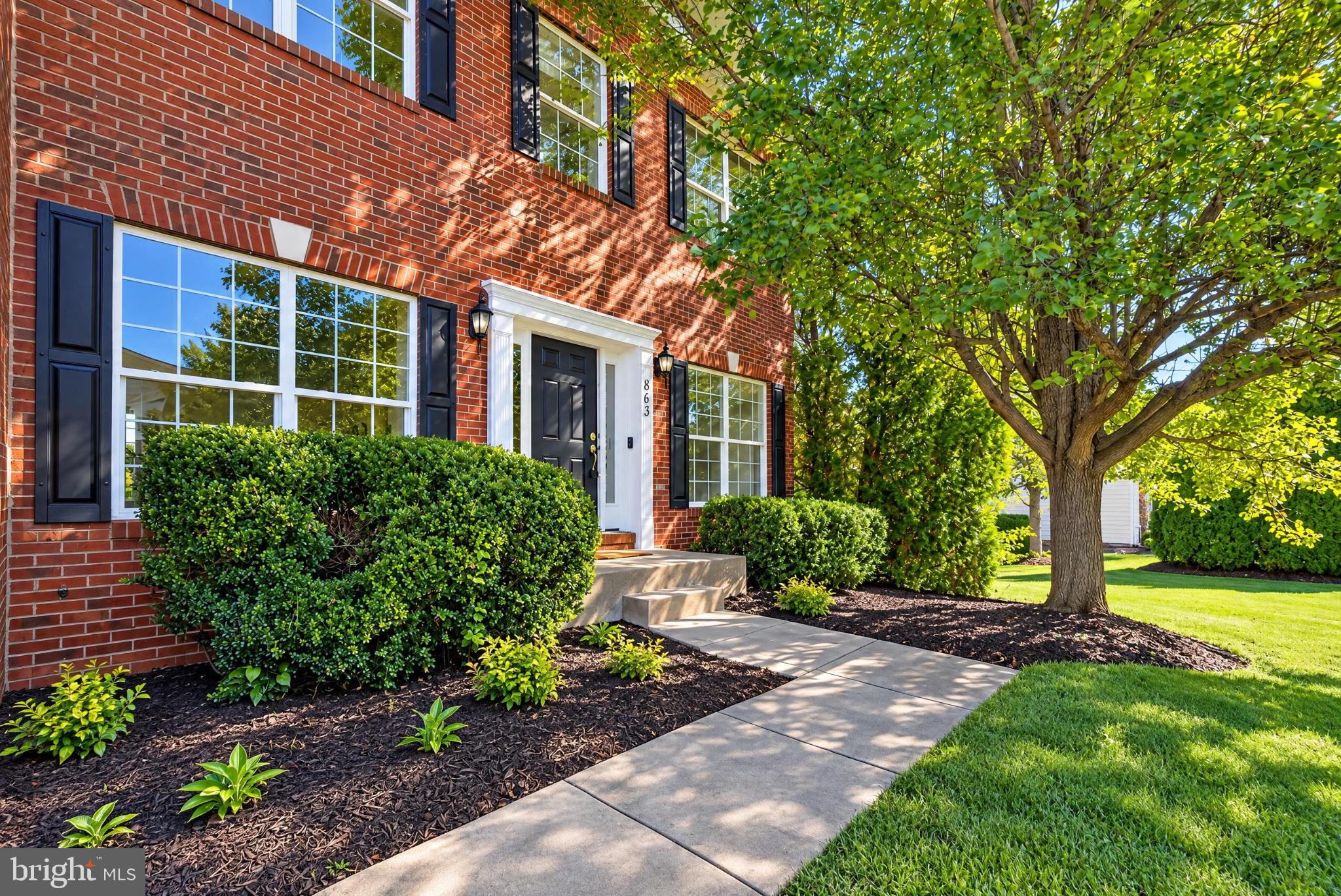 863 FOX DEN ROAD