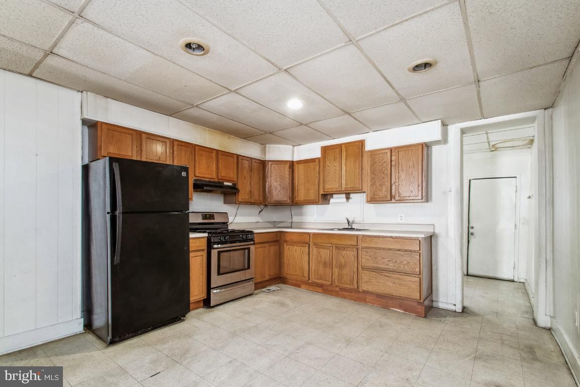 HIGHLANDTOWN - Residential Lease
