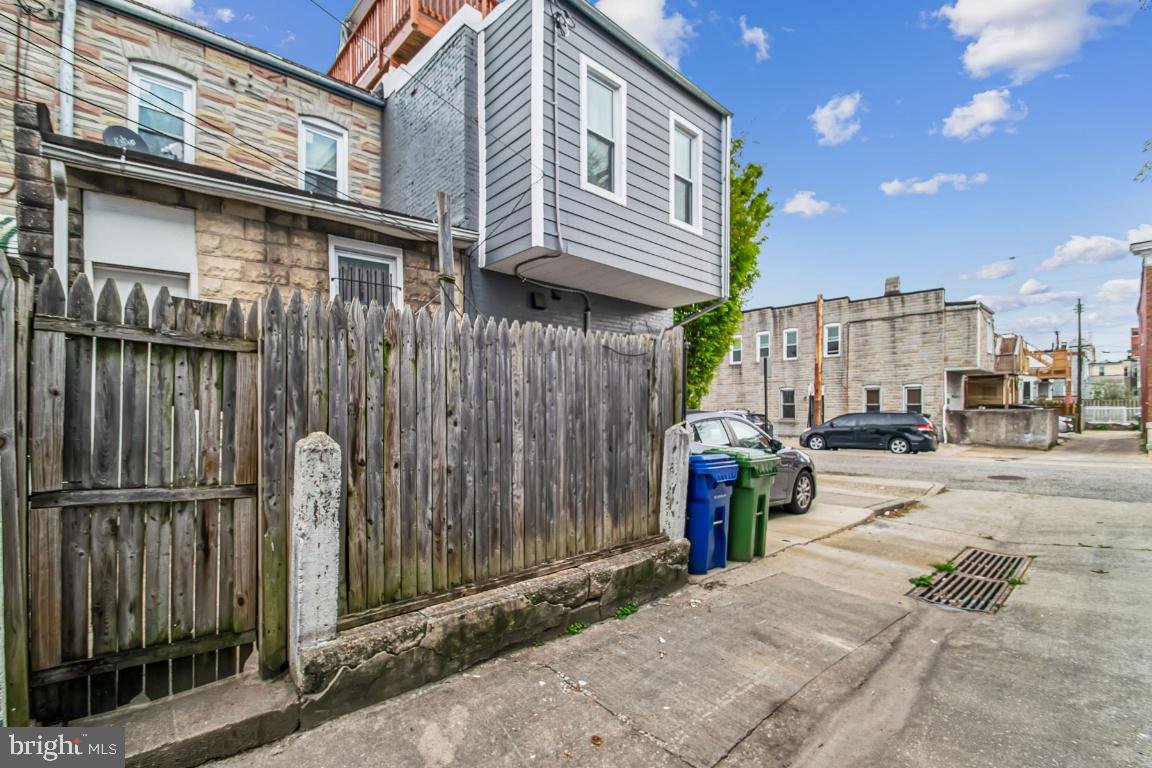 HIGHLANDTOWN - Residential Lease