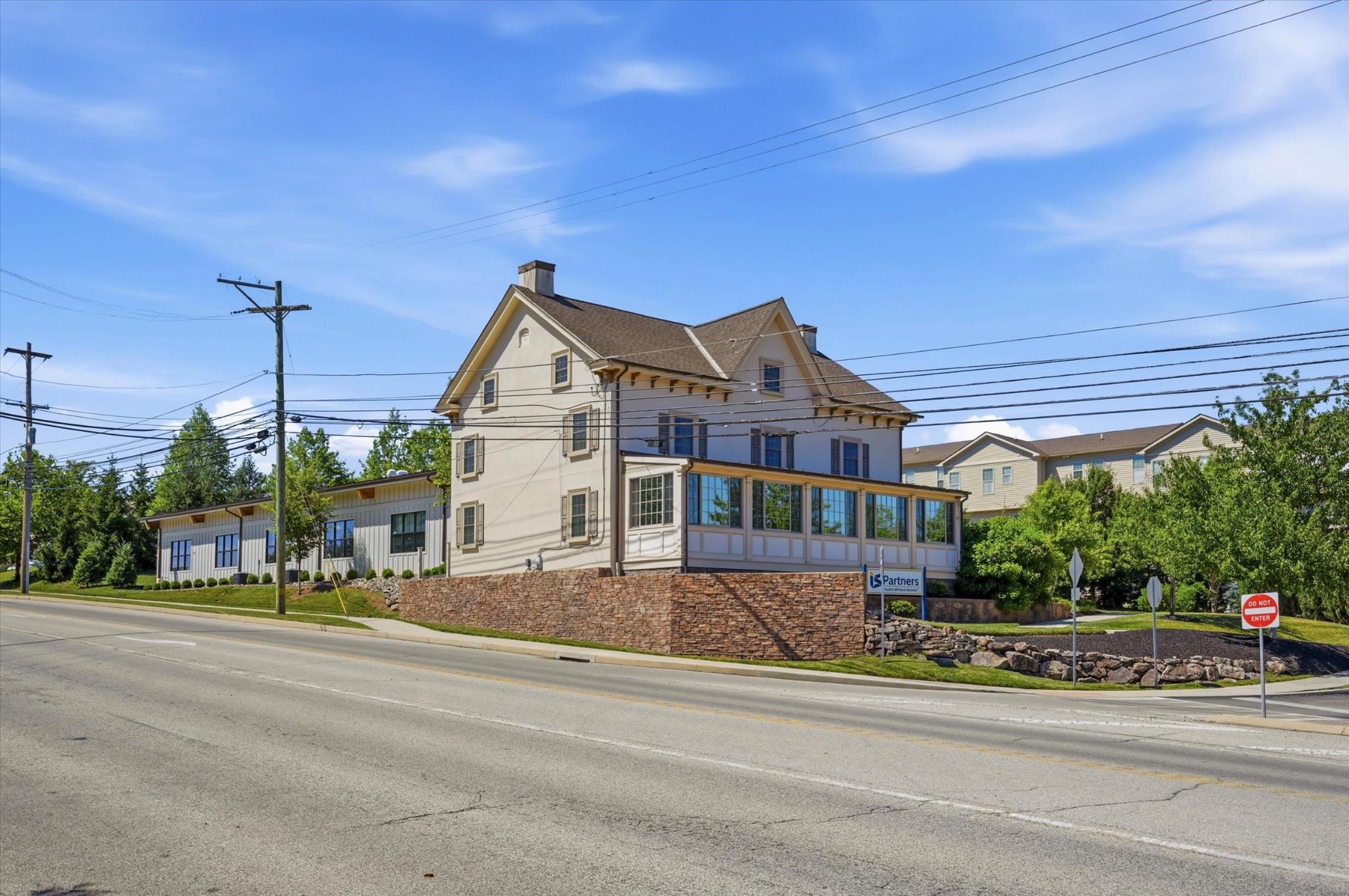 1668 SUSQUEHANNA ROAD 1