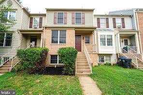 Townhouse For Sale - 7952 Blue Gray Circle<br/> MANASSAS, VA 20109