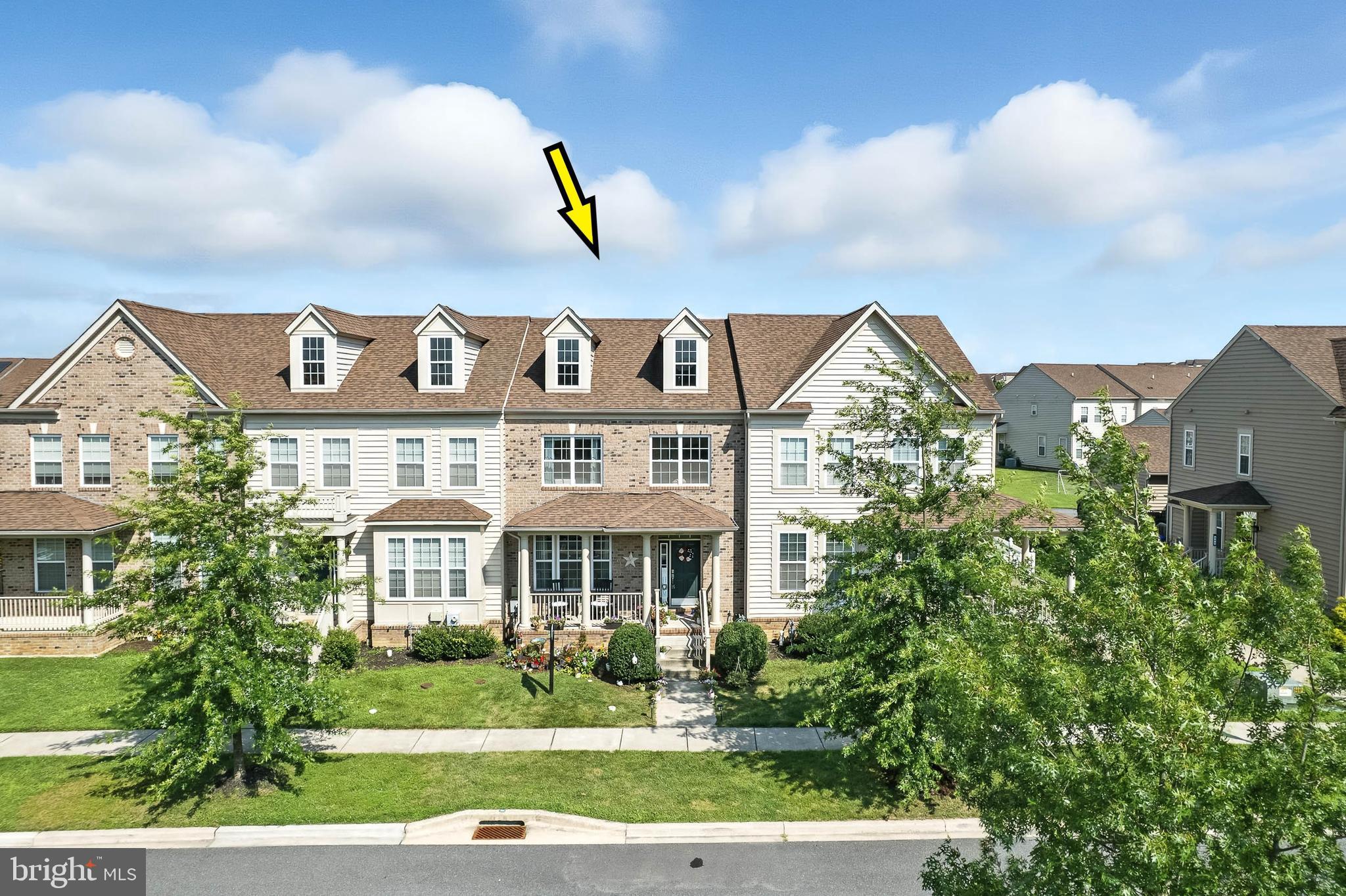 289 N BAYBERRY PKY PARKWAY