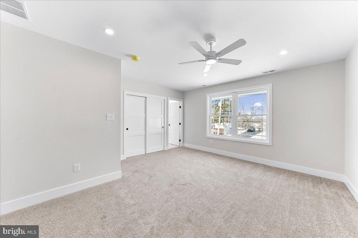 DRESHER WOODS - Residential