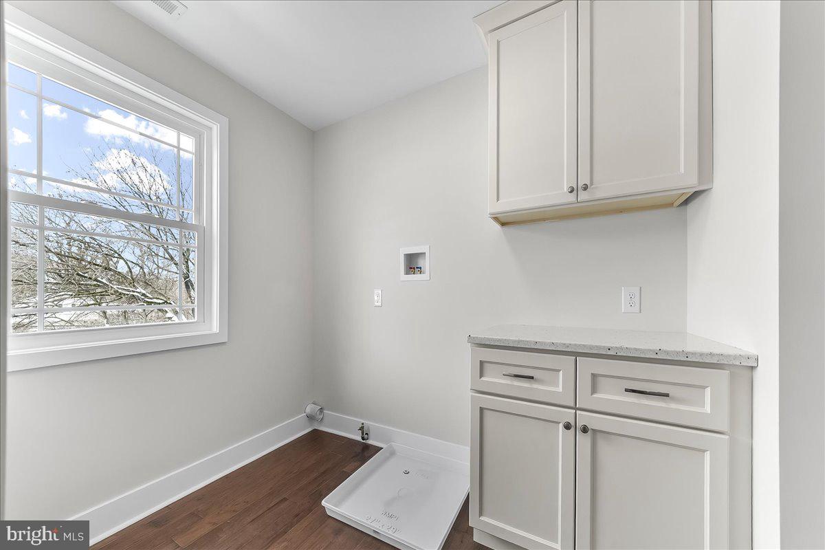 DRESHER WOODS - Residential