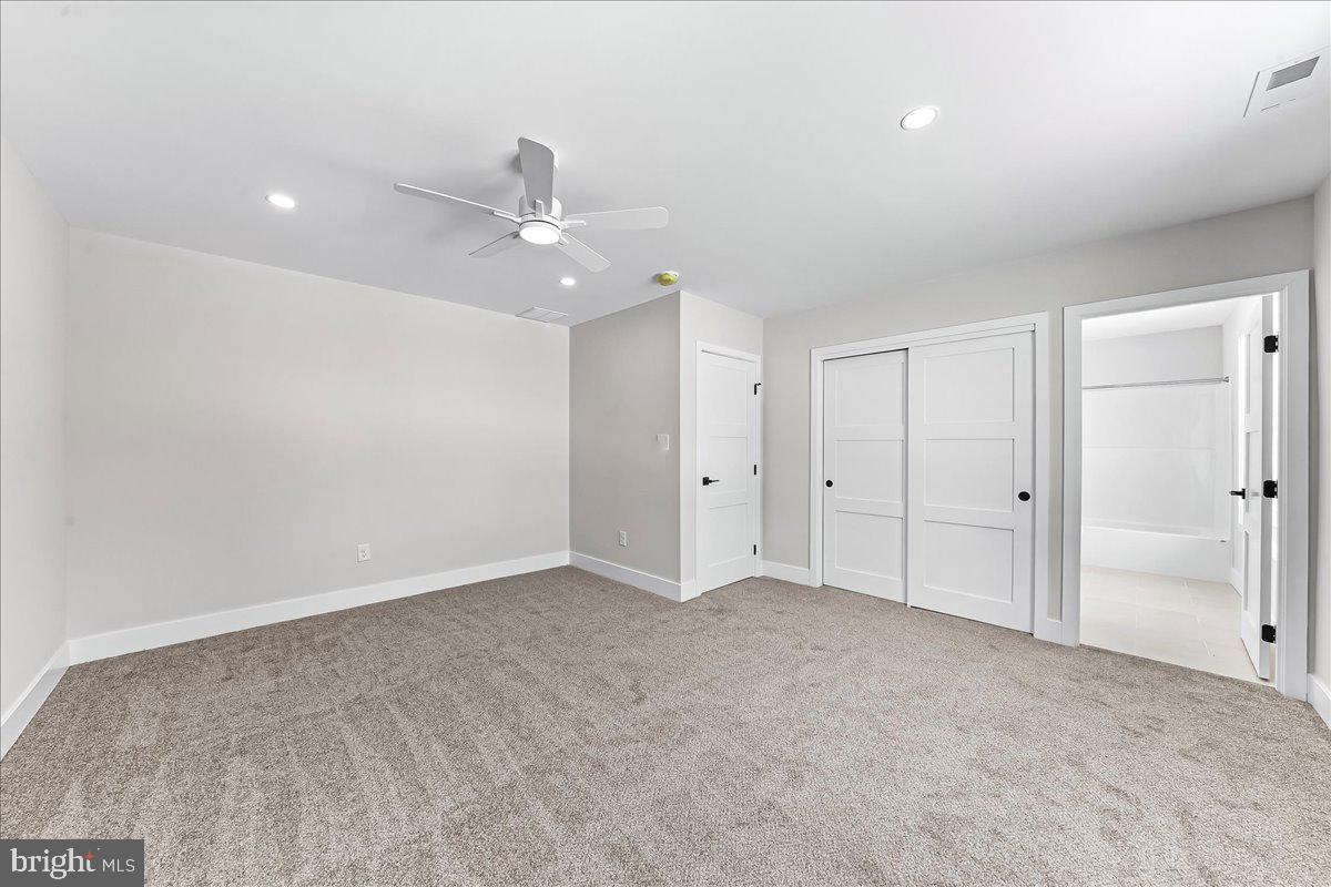 DRESHER WOODS - Residential