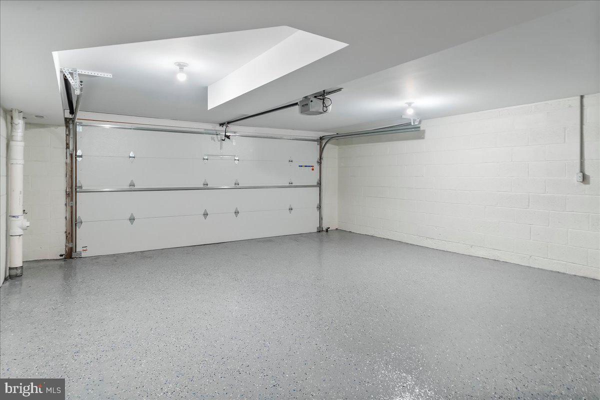 DRESHER WOODS - Residential