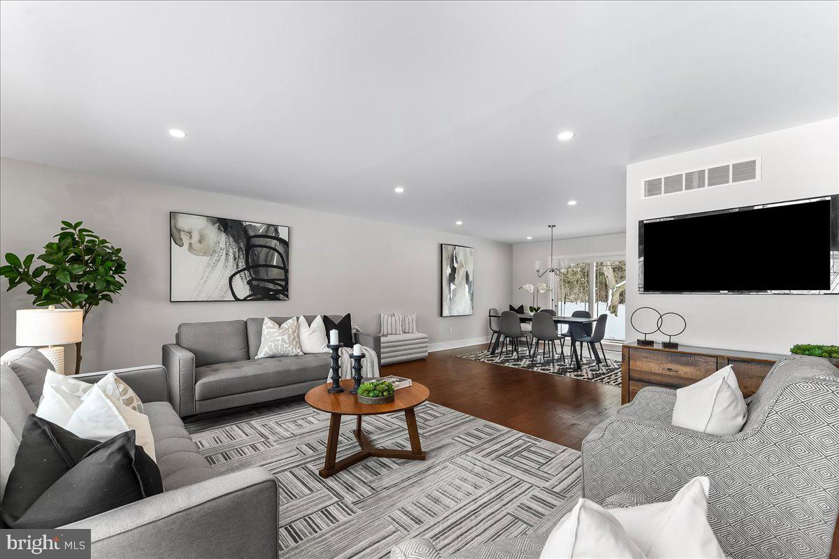 DRESHER WOODS - Residential