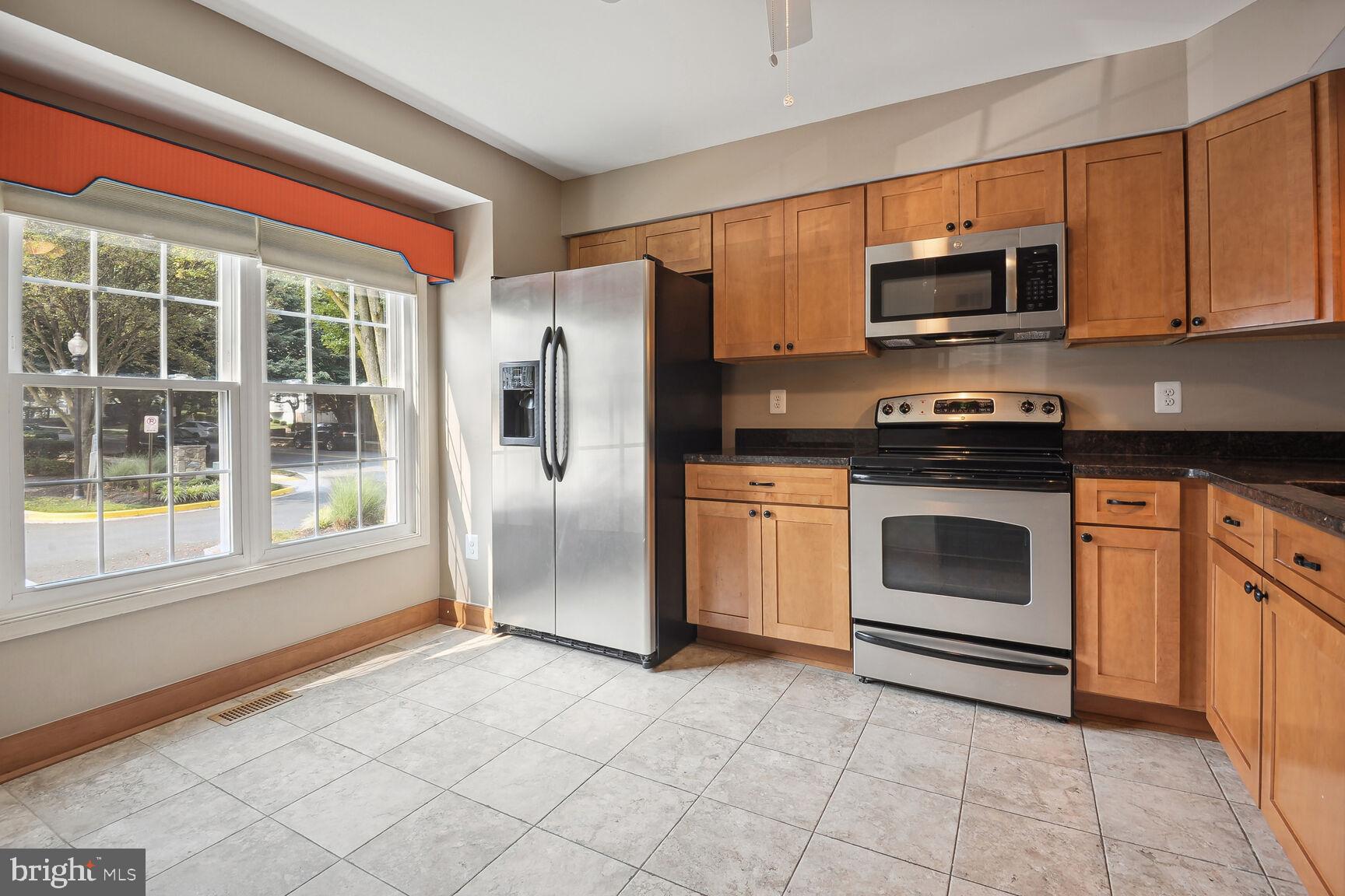 GUNNERS LAKE VILLAGE - Residential Lease