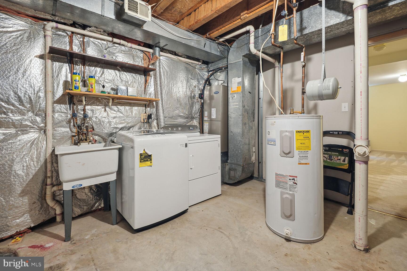 GUNNERS LAKE VILLAGE - Residential Lease