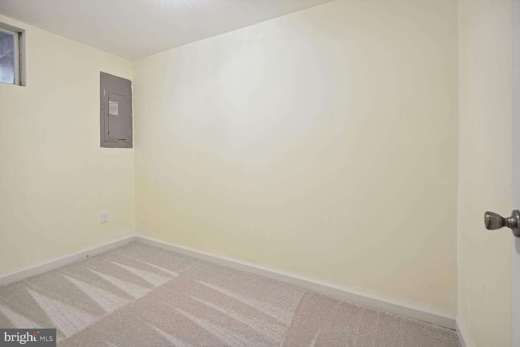 GUNNERS LAKE VILLAGE - Residential Lease