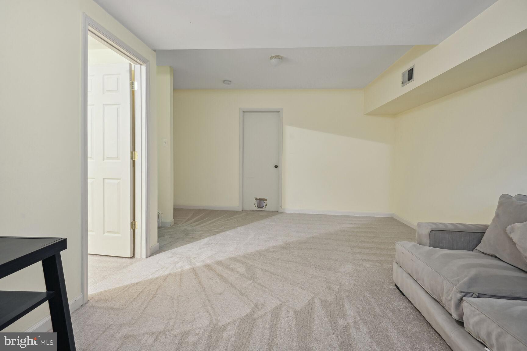 GUNNERS LAKE VILLAGE - Residential Lease