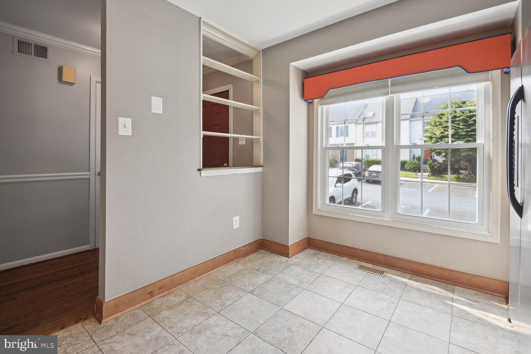 GUNNERS LAKE VILLAGE - Residential Lease