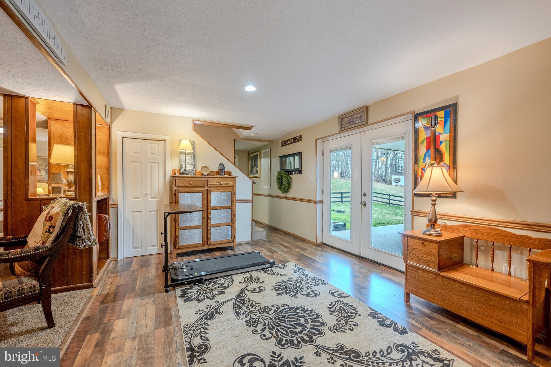 SIGNAL HILL - Residential