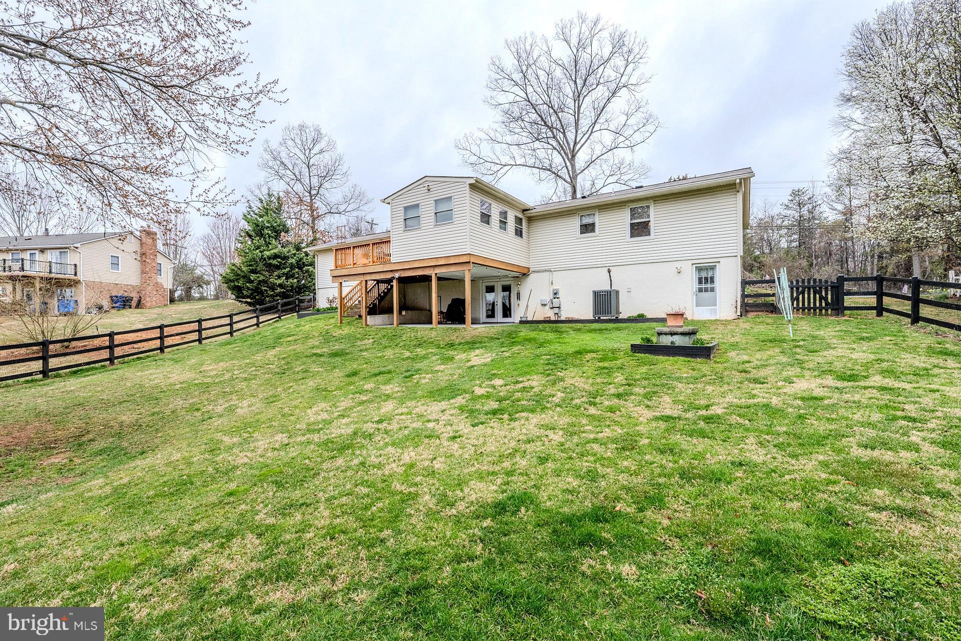 SIGNAL HILL - Residential