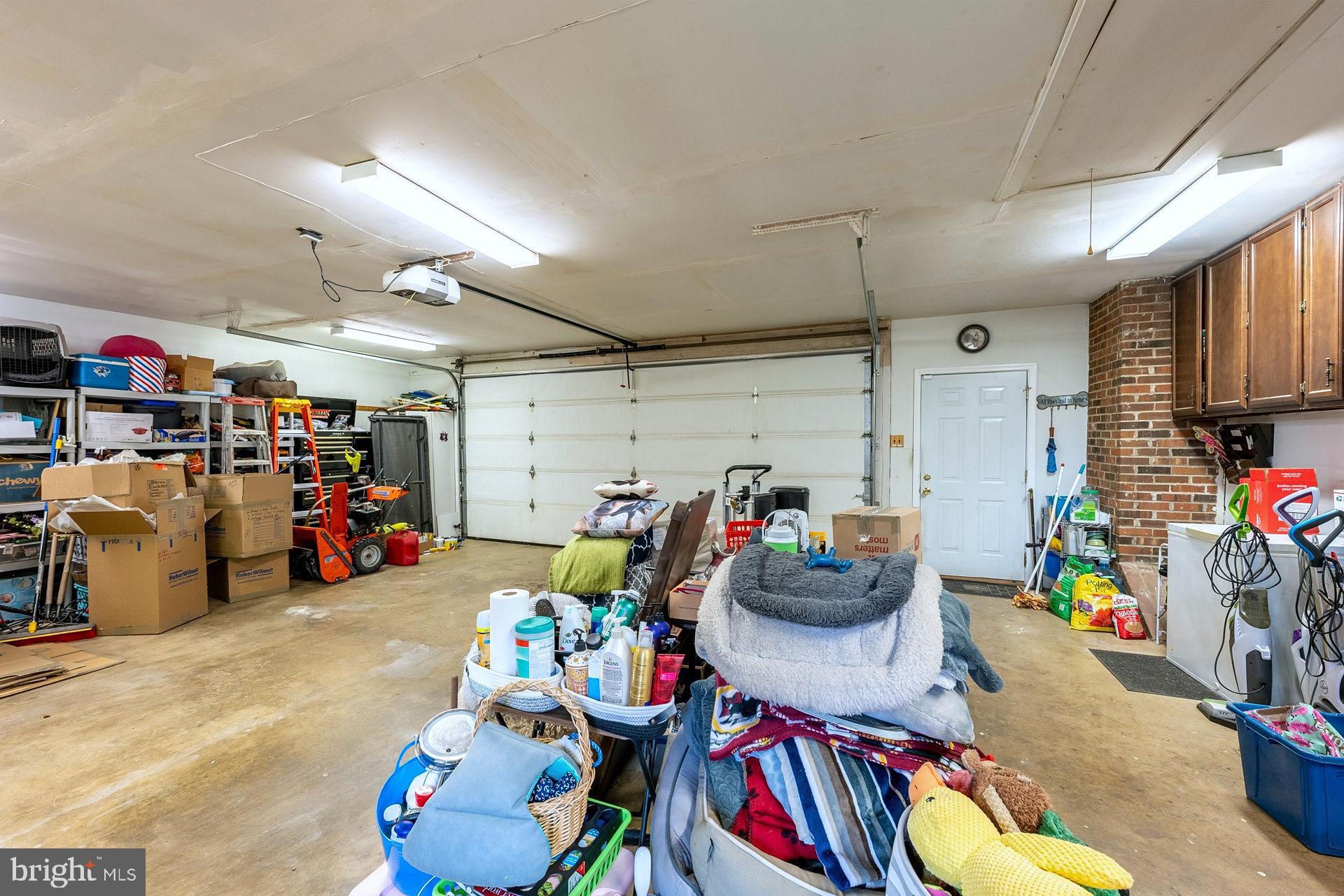 SIGNAL HILL - Residential