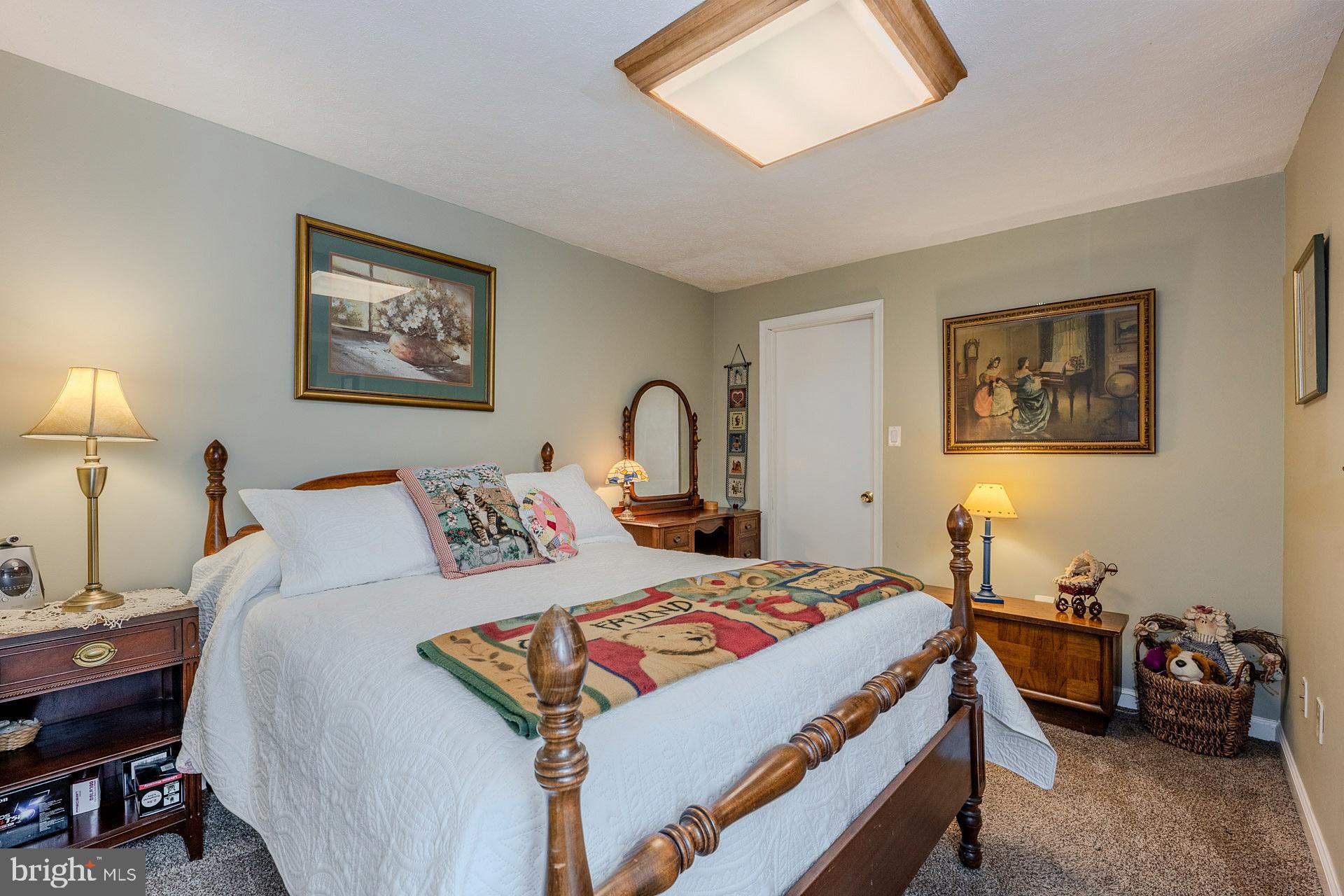 SIGNAL HILL - Residential