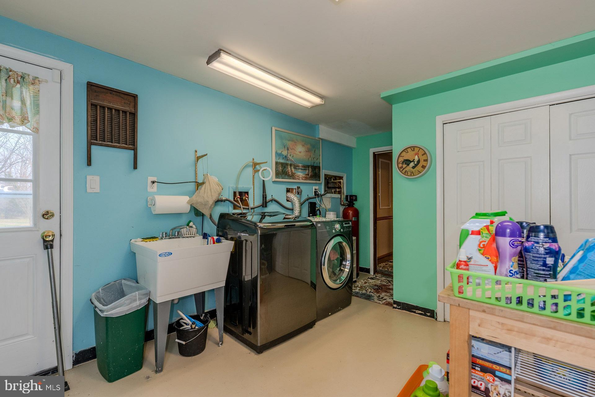 SIGNAL HILL - Residential