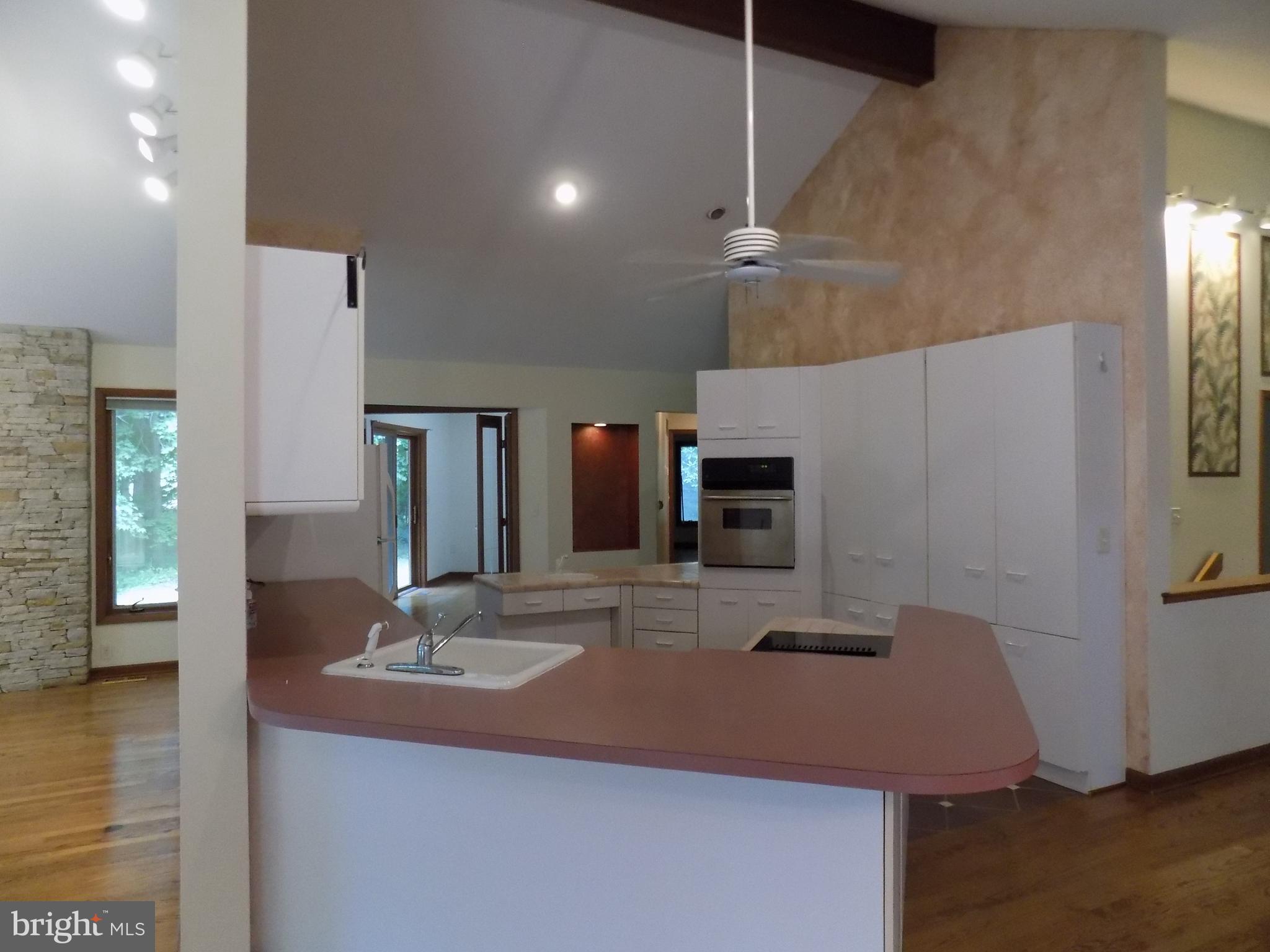 KENFIELD WOODS - Residential Lease