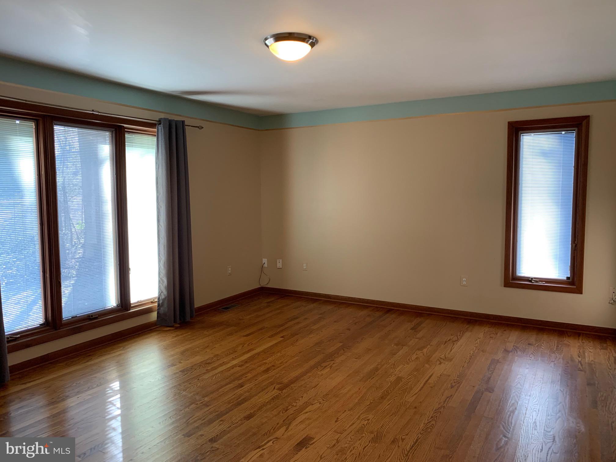 KENFIELD WOODS - Residential Lease