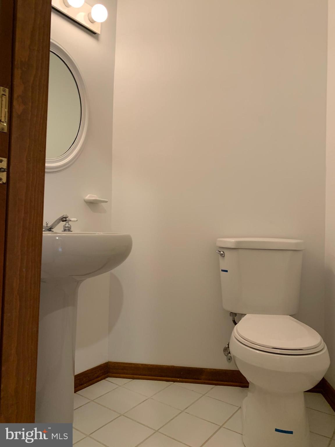 KENFIELD WOODS - Residential Lease