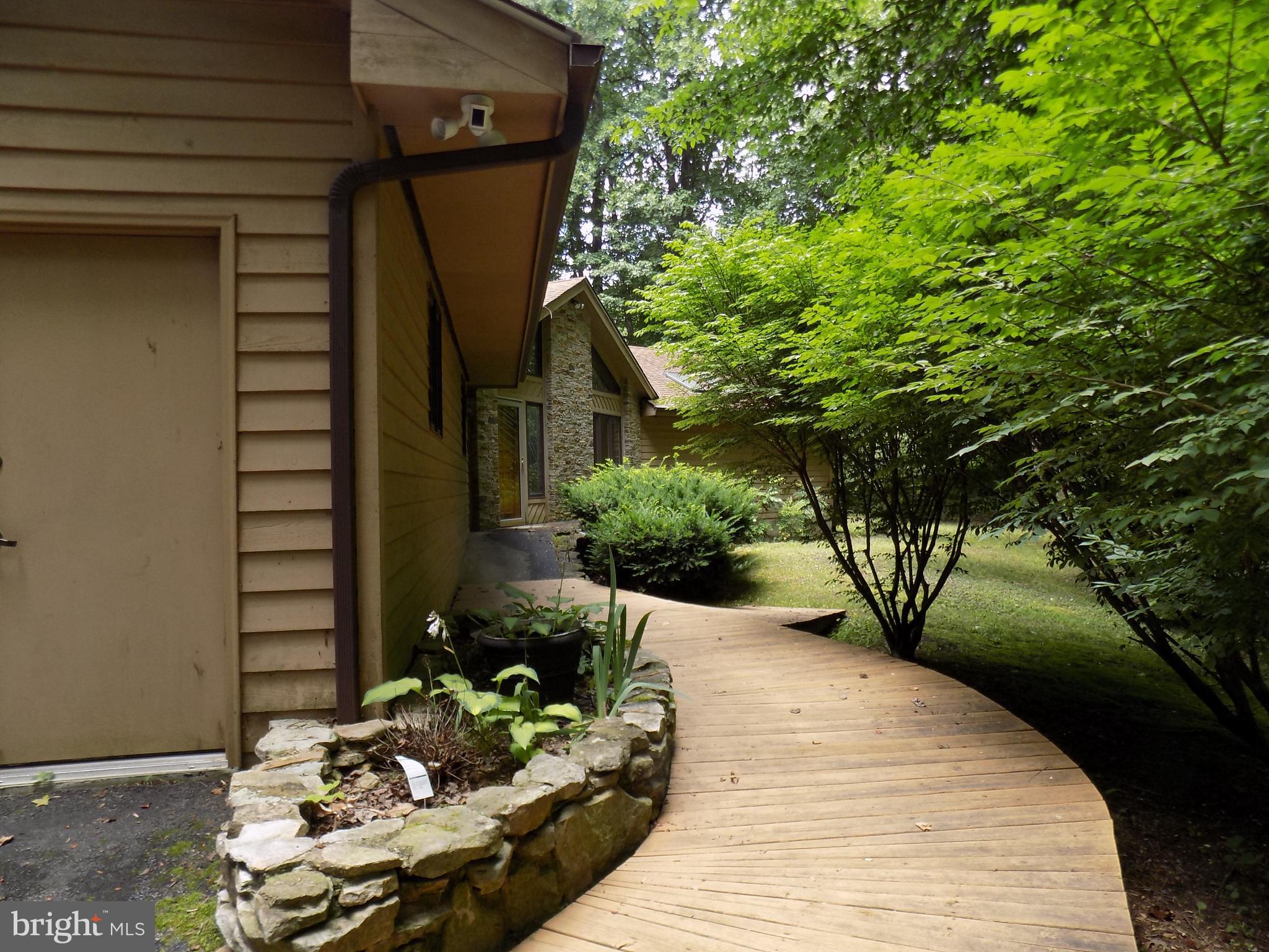 KENFIELD WOODS - Residential Lease