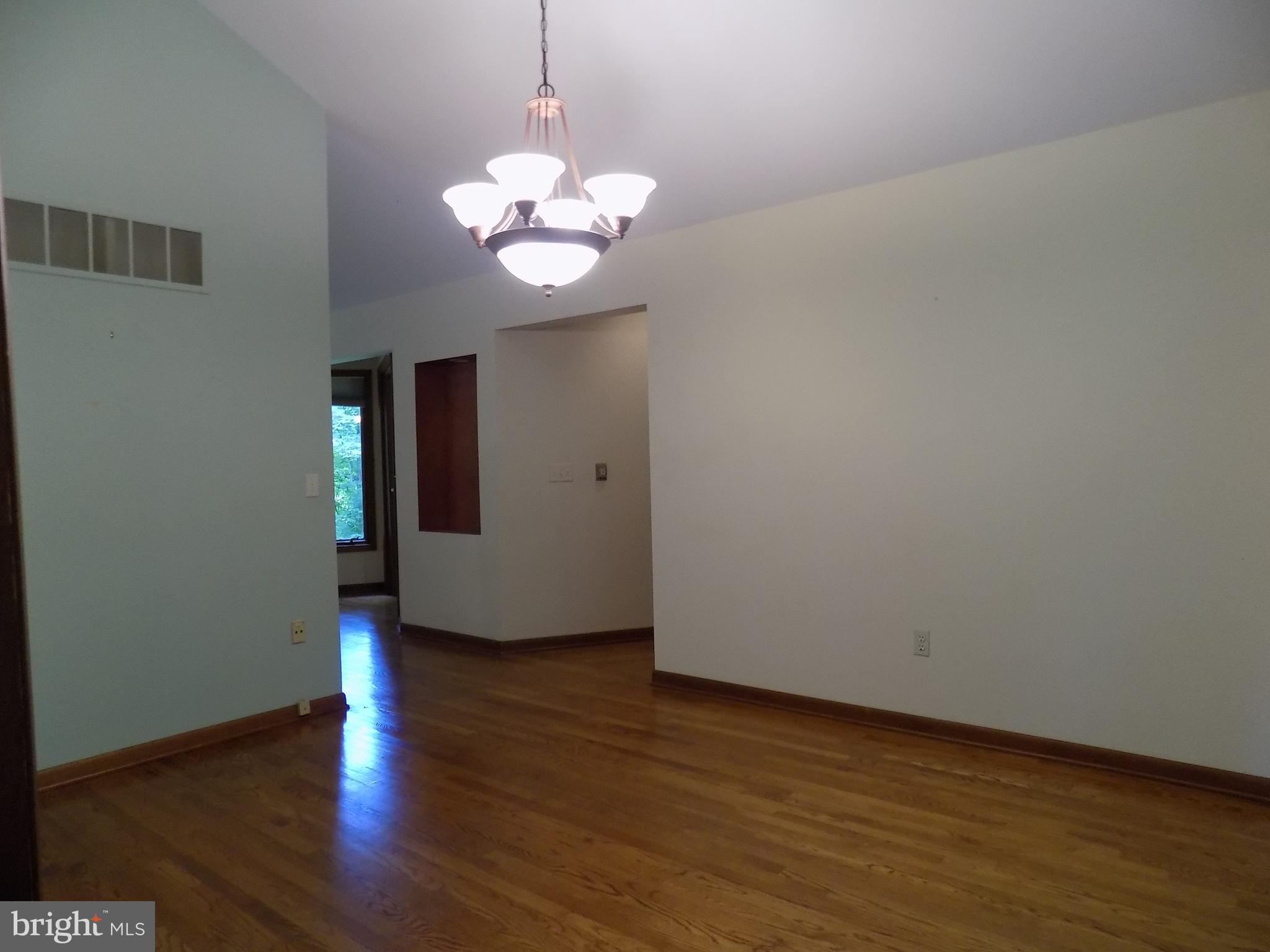 KENFIELD WOODS - Residential Lease