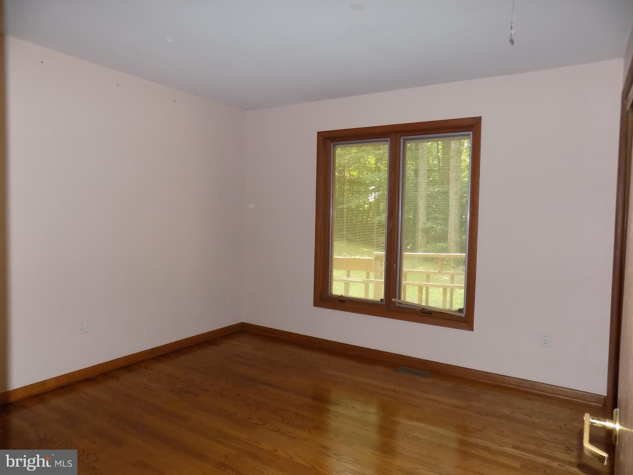 KENFIELD WOODS - Residential Lease