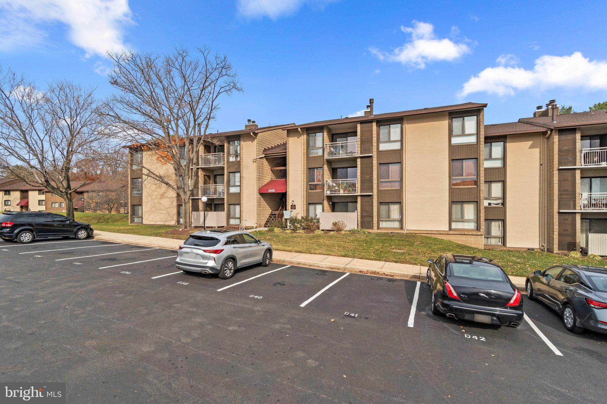 VILLAGE OF LONG REACH - Residential