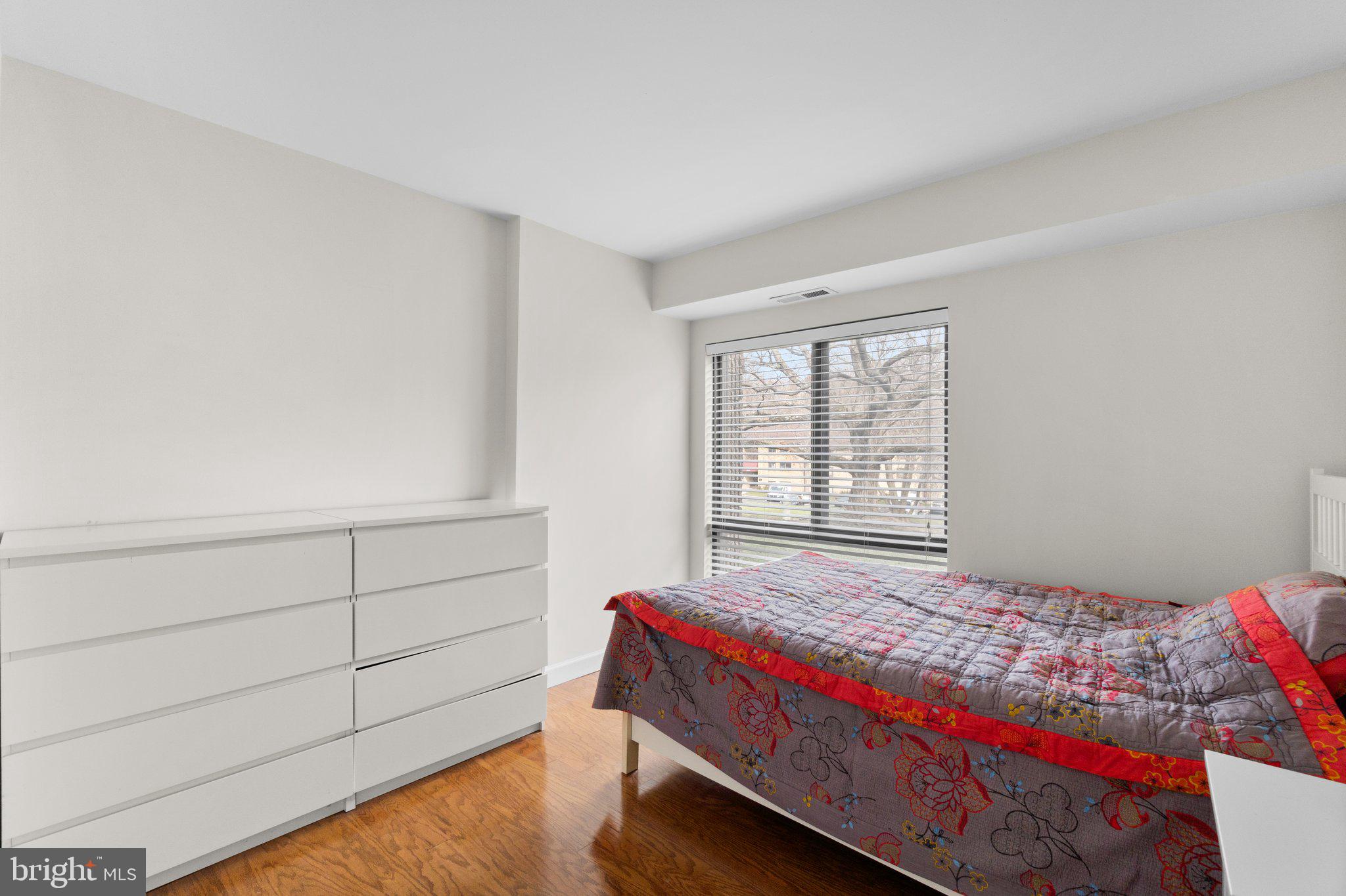 VILLAGE OF LONG REACH - Residential