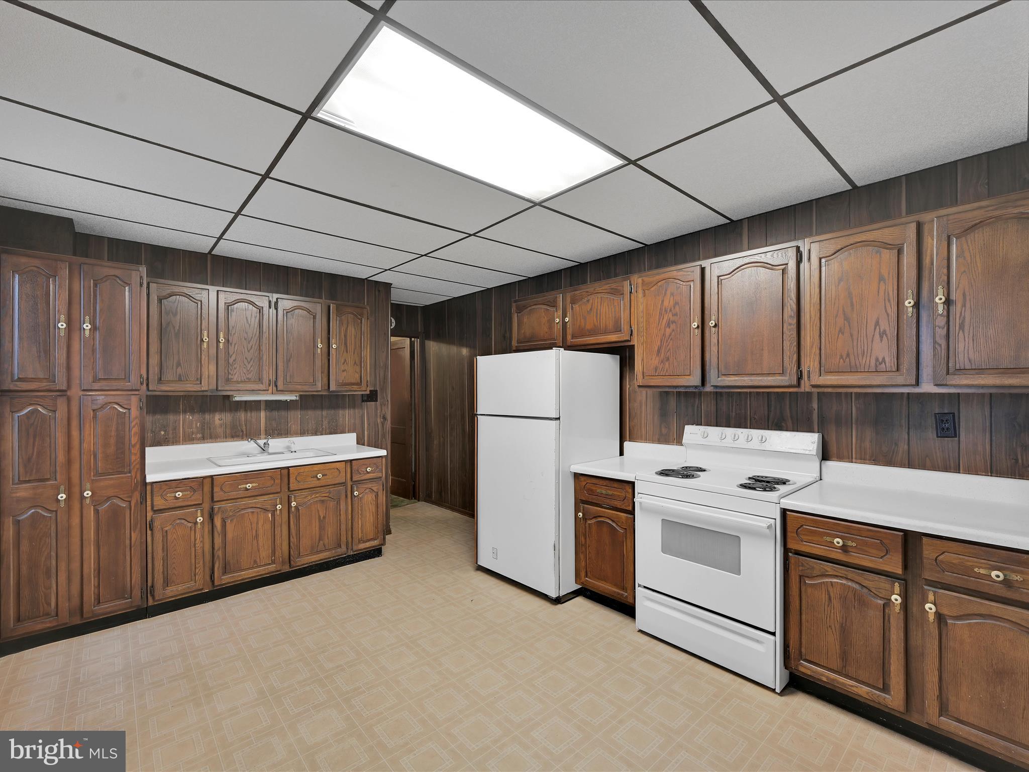 YORKVILLE - Residential