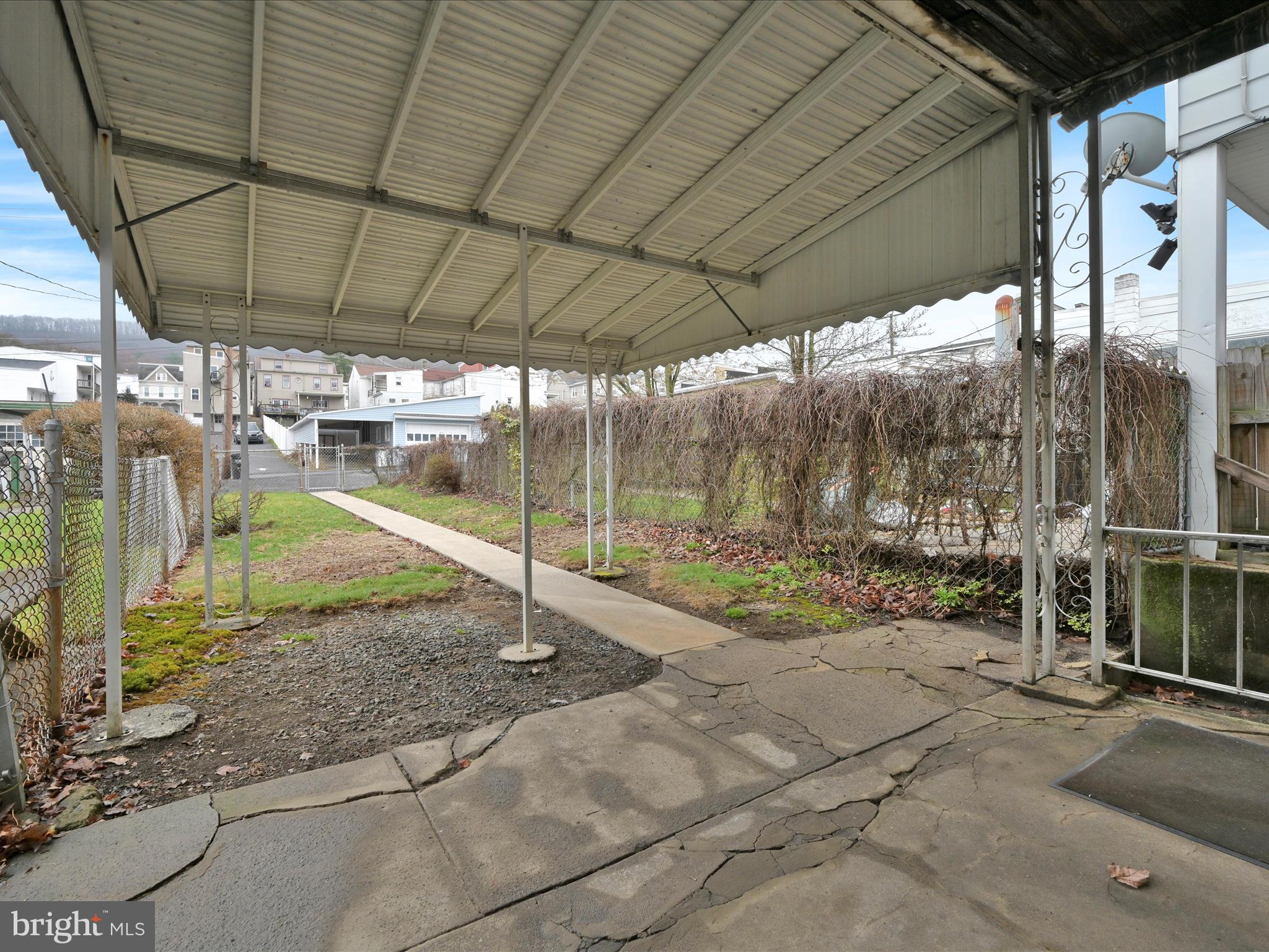 YORKVILLE - Residential