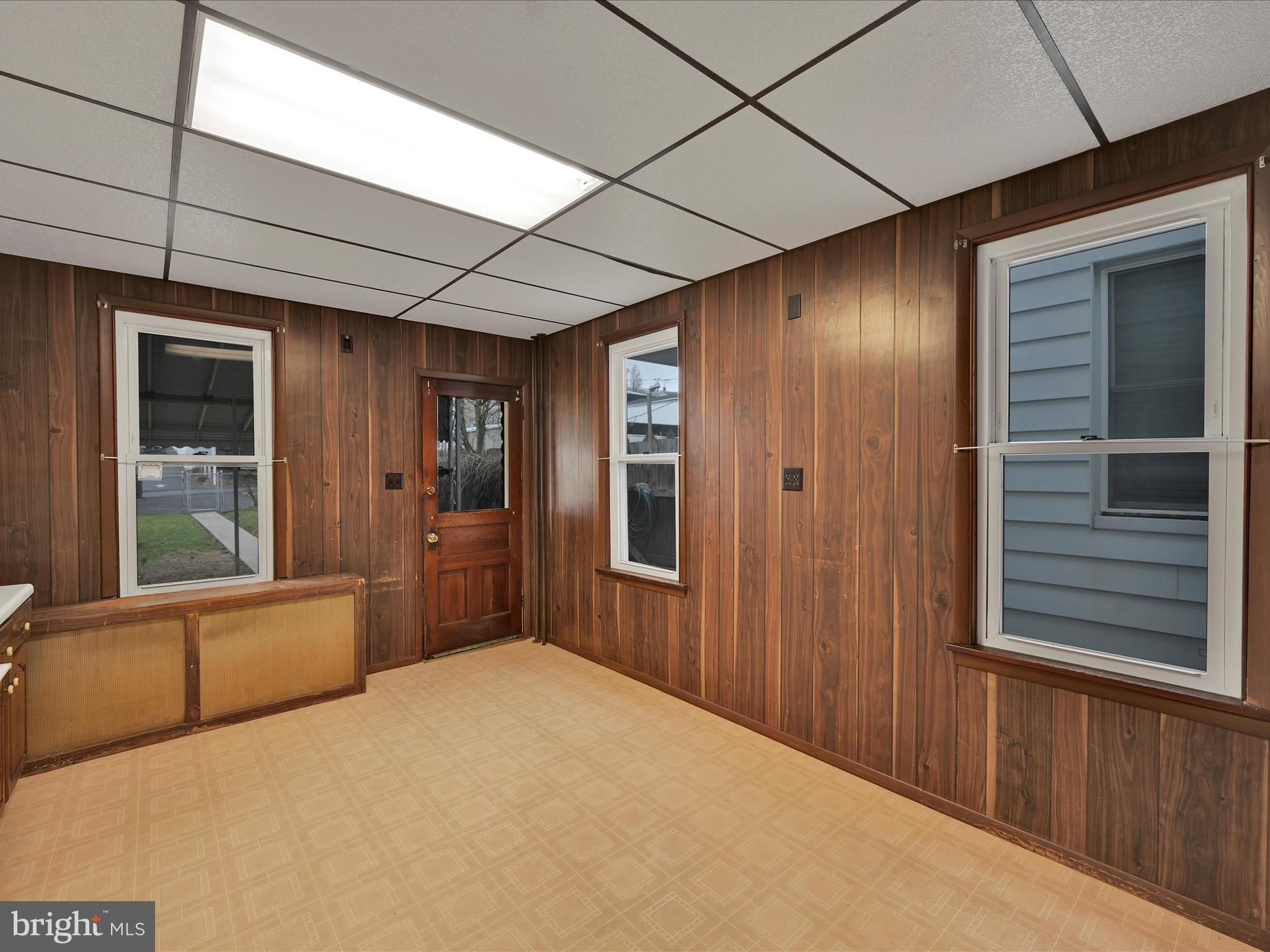 YORKVILLE - Residential