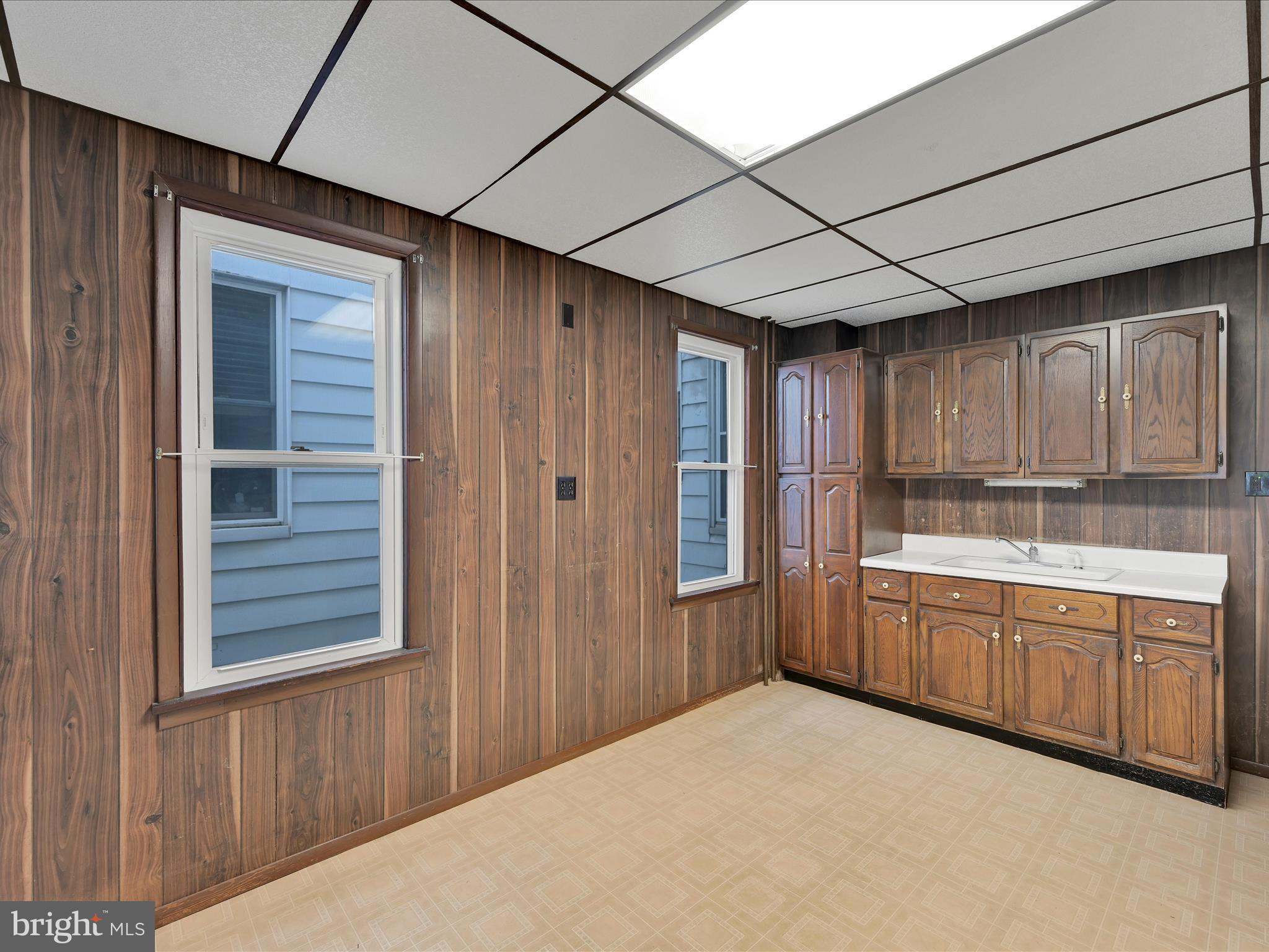 YORKVILLE - Residential